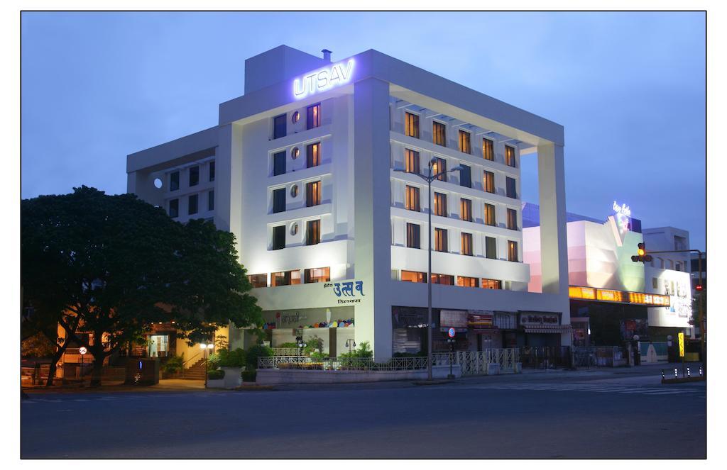 Hotel Utsav Deluxe 푸네 외부 사진