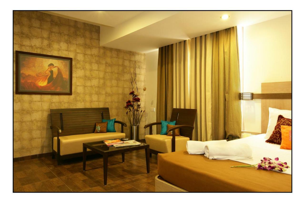 Hotel Utsav Deluxe 푸네 외부 사진